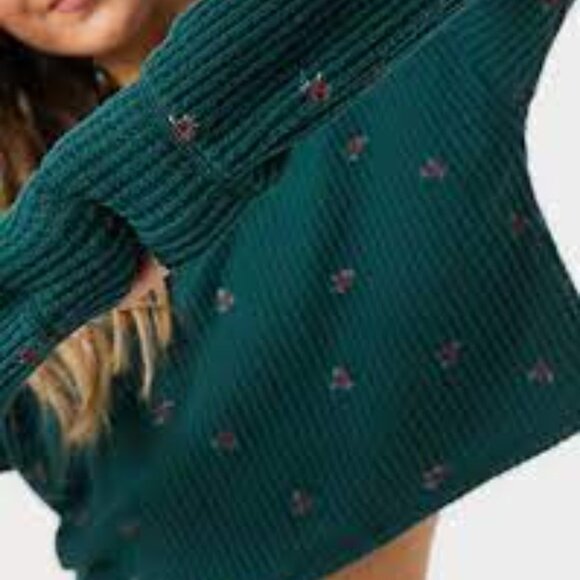 Gilly Hicks cozy rose print waffle top - Picture 2 of 8